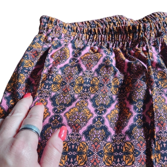 Roamans Plus 18W Linen Blend Pink Orange Geometric Boho Chic Pull-on Shorts - Picture 2 of 8